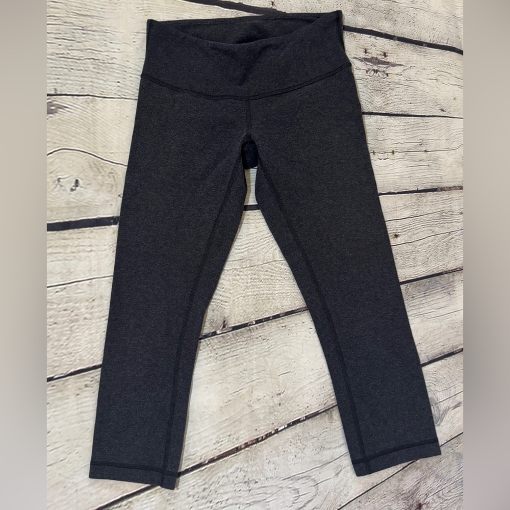 Lululemon Cropped Gray Leggings